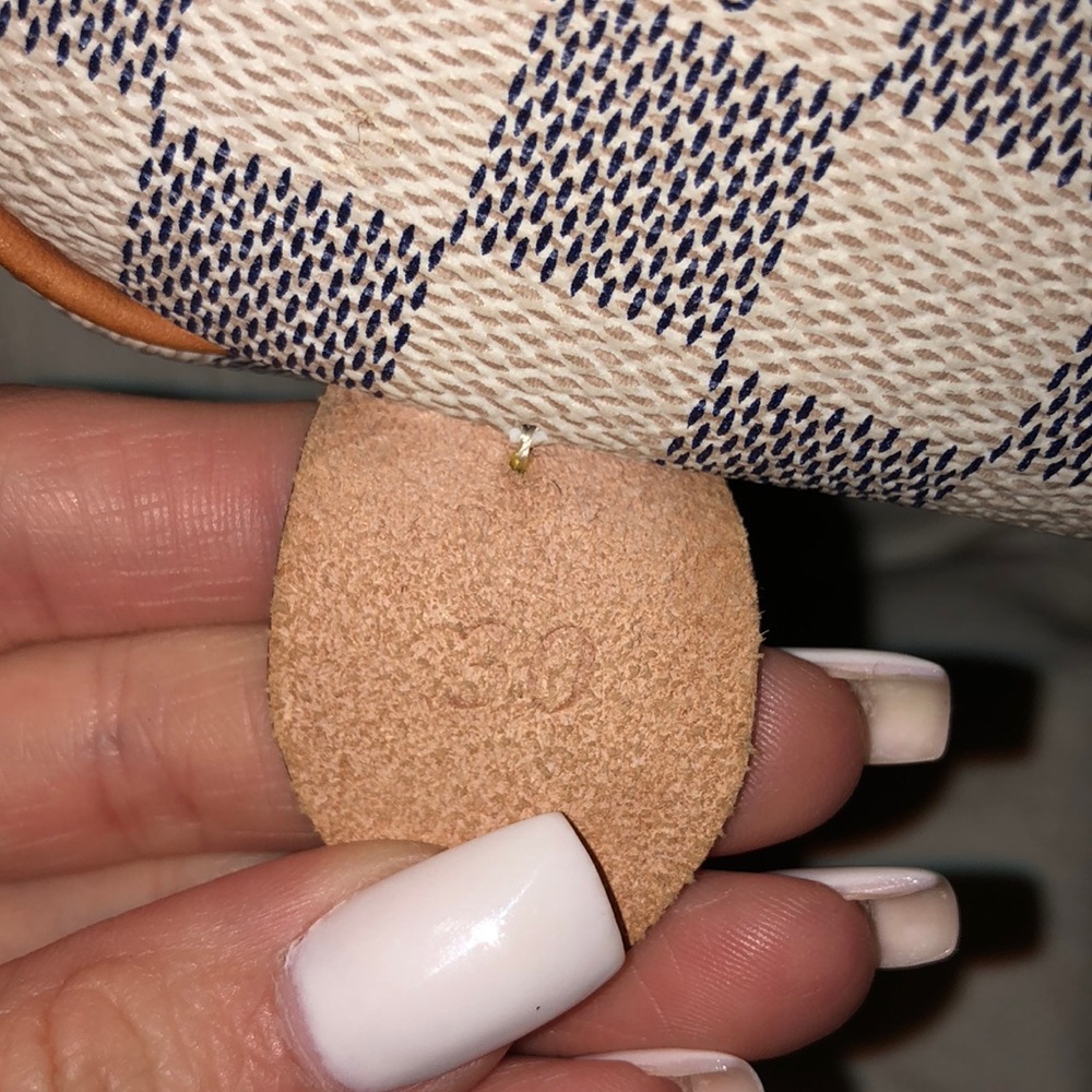 SOLD Authentic Louis Vuitton Speedy 30 - Picture 5 of 6